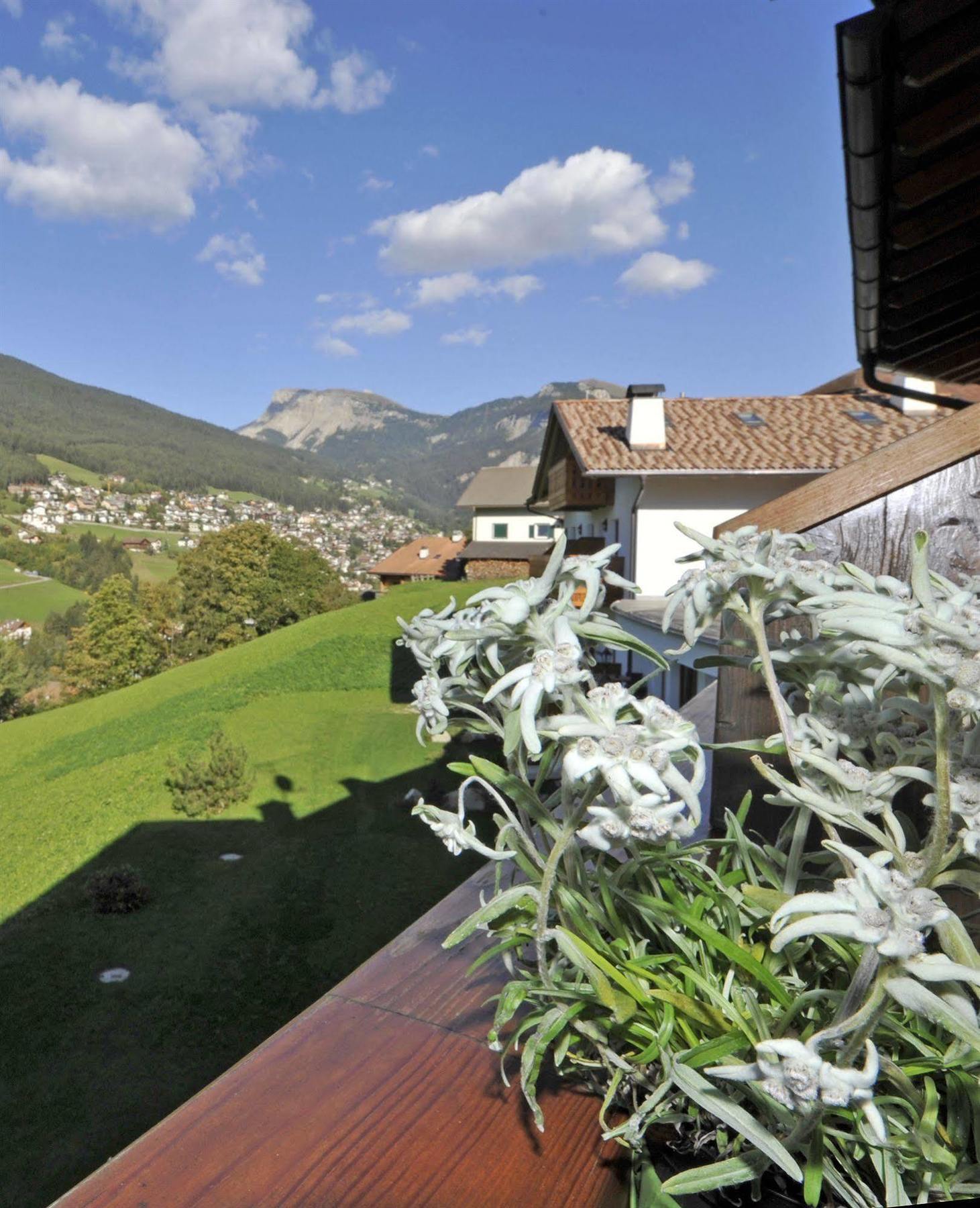 Hotel Digon Ortisei Exteriör bild